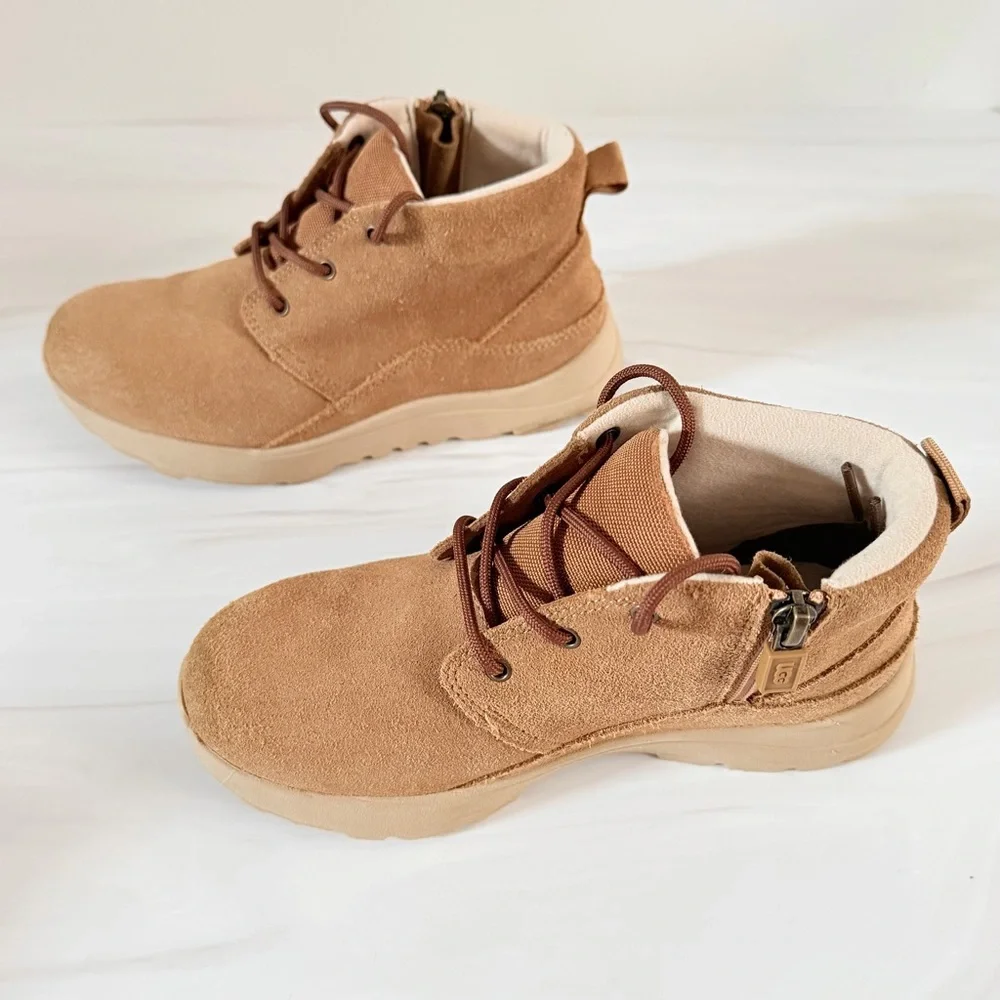 UGG Kids Canoe III Weather Boots | Chestnut Suede | Little Boy Sz 1 | Waterproof